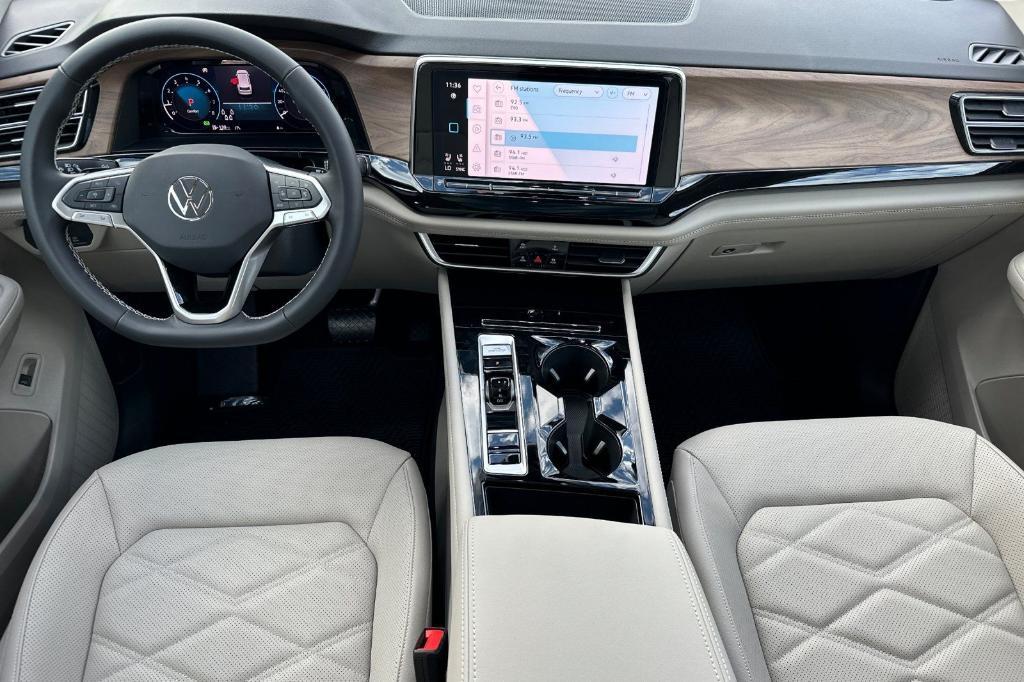 new 2026 Volkswagen Atlas car, priced at $48,724