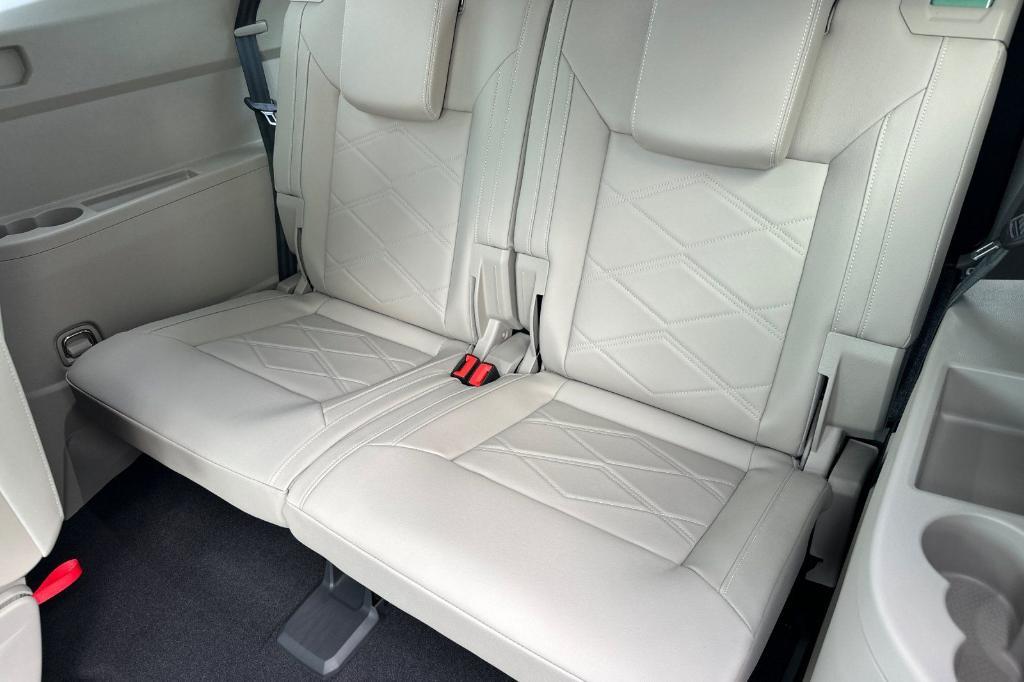 new 2026 Volkswagen Atlas car, priced at $48,724