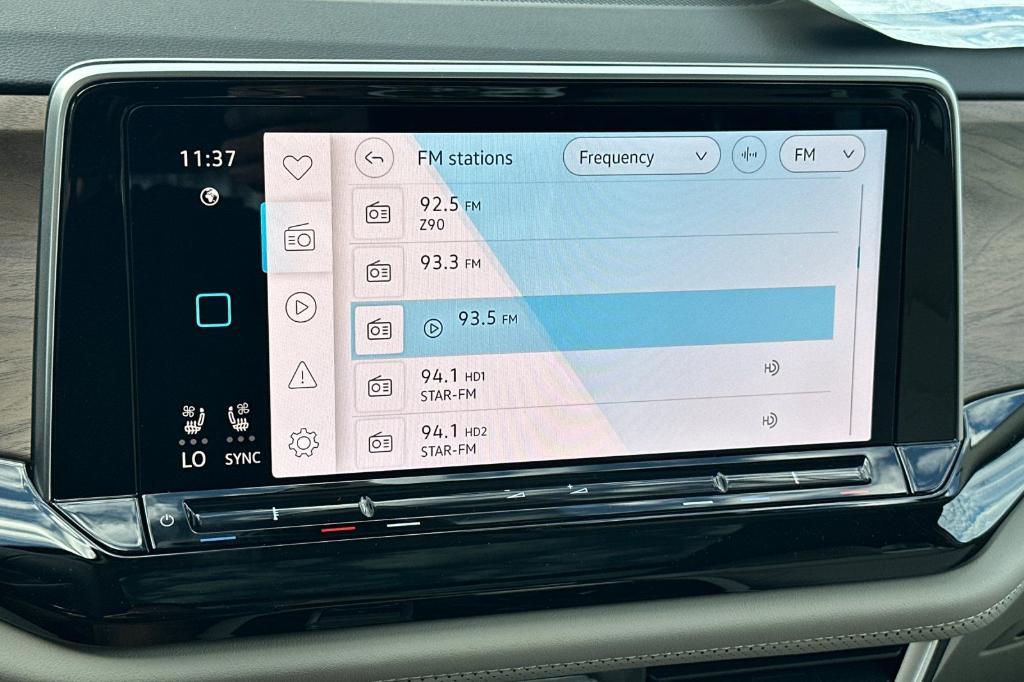 new 2026 Volkswagen Atlas car, priced at $48,724