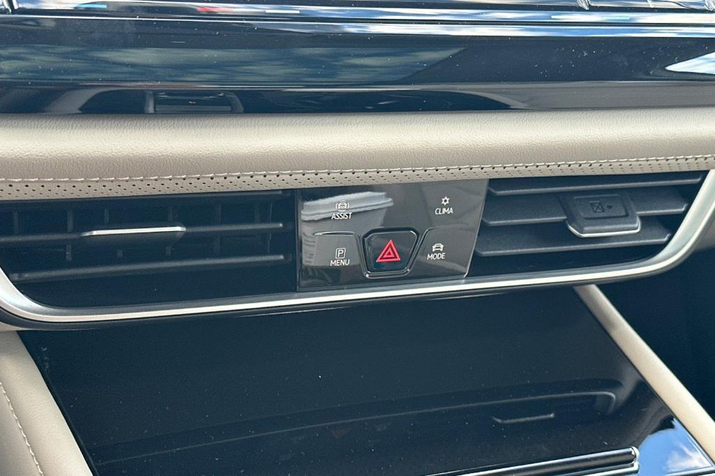 new 2026 Volkswagen Atlas car, priced at $48,724