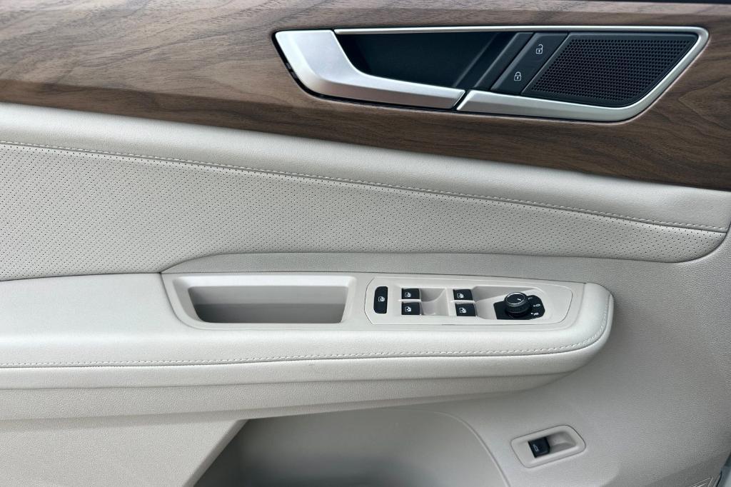 new 2026 Volkswagen Atlas car, priced at $48,724