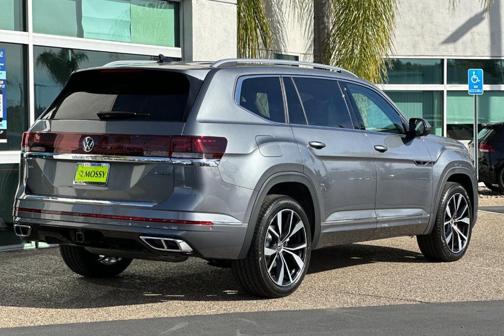 new 2025 Volkswagen Atlas car, priced at $52,114