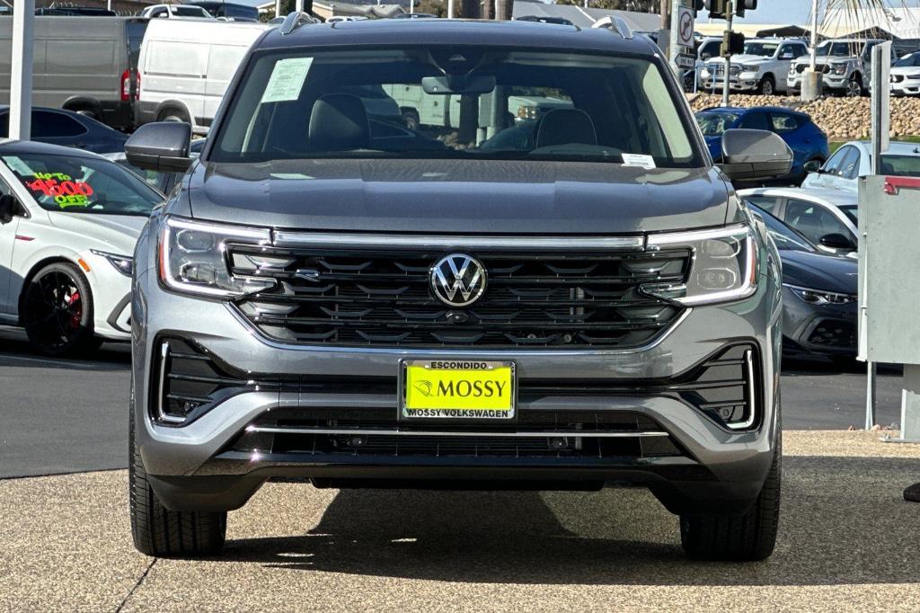 new 2025 Volkswagen Atlas car, priced at $52,114