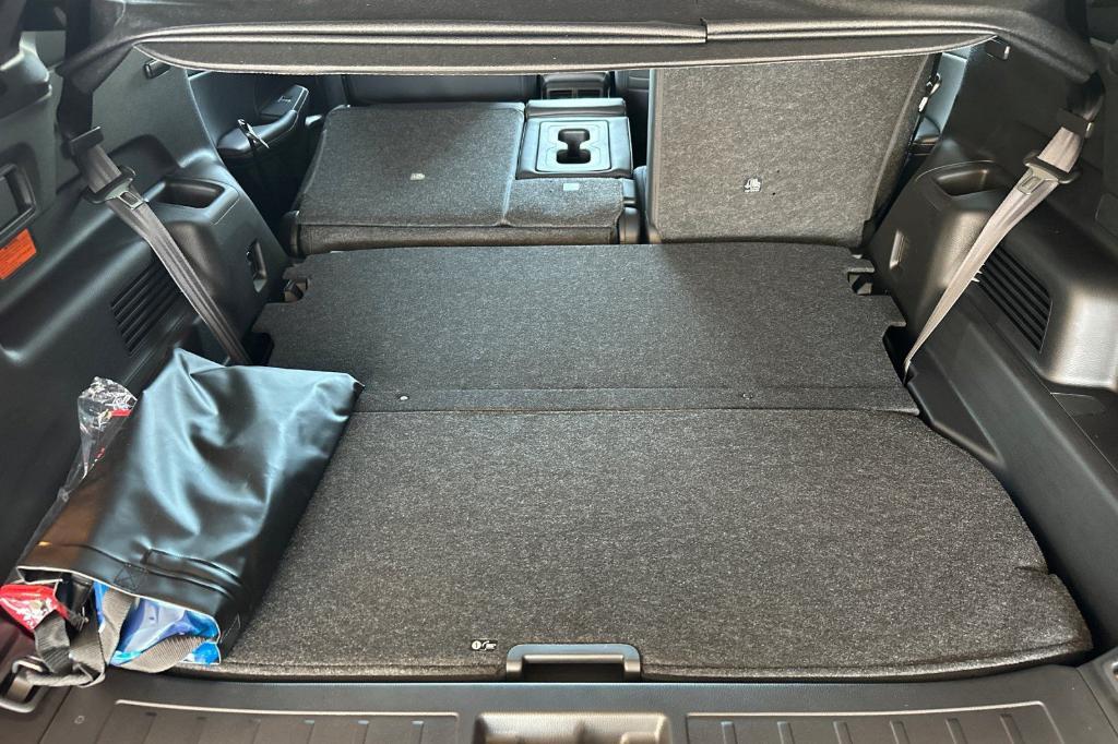 new 2025 Mitsubishi Outlander PHEV car, priced at $45,610