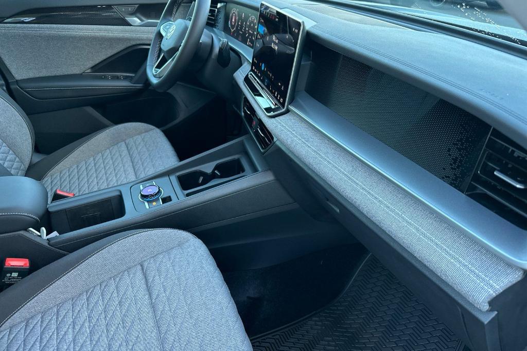 new 2026 Volkswagen Tiguan car, priced at $33,992