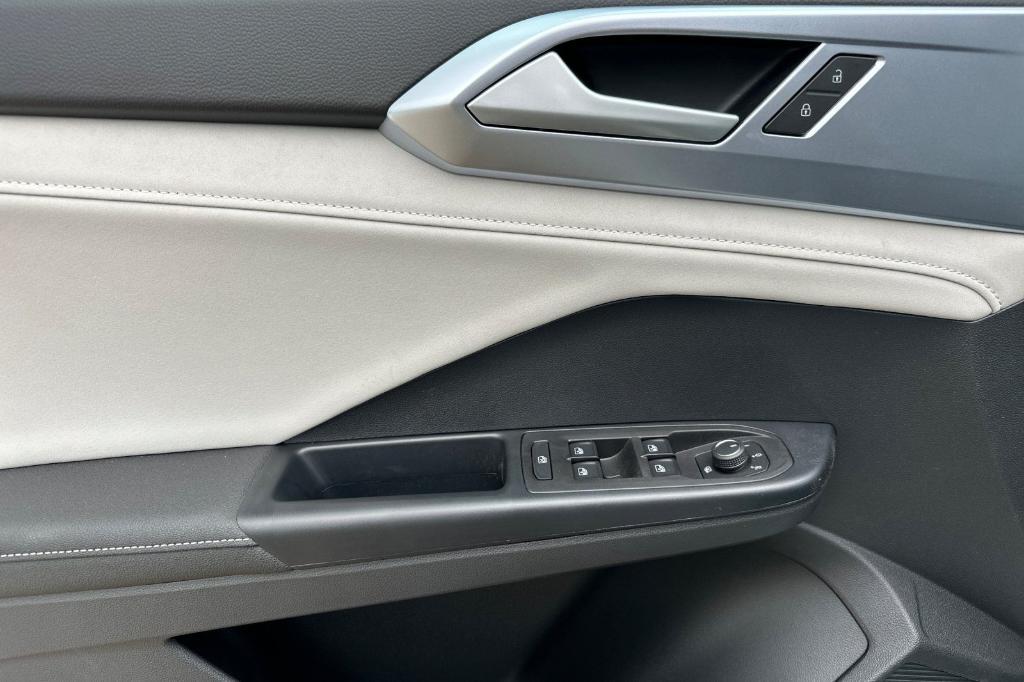 new 2025 Volkswagen Taos car, priced at $28,699