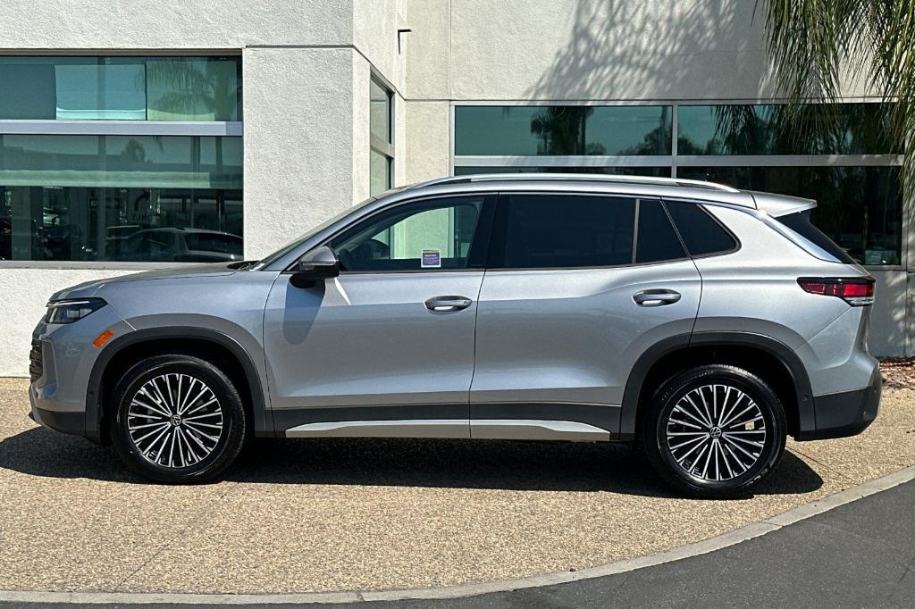 new 2025 Volkswagen Tiguan car, priced at $30,682