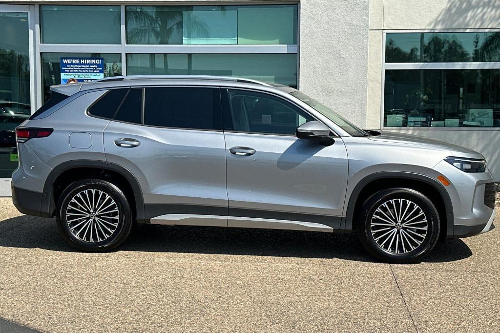 new 2025 Volkswagen Tiguan car, priced at $30,682