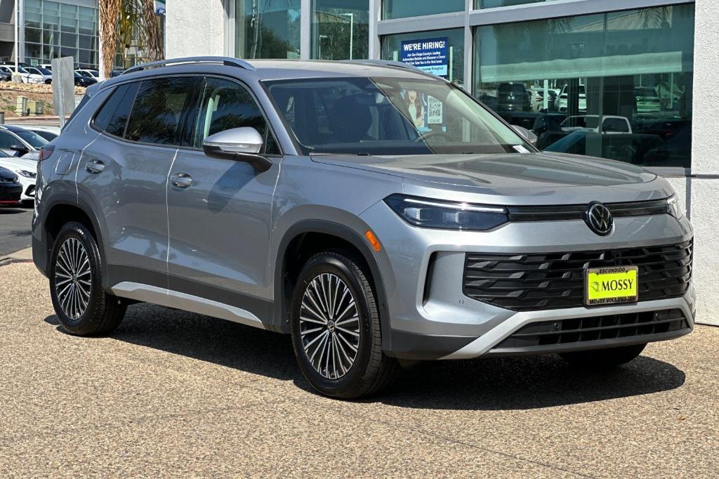 new 2025 Volkswagen Tiguan car, priced at $30,682