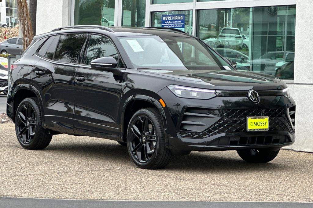 new 2025 Volkswagen Tiguan car, priced at $37,959