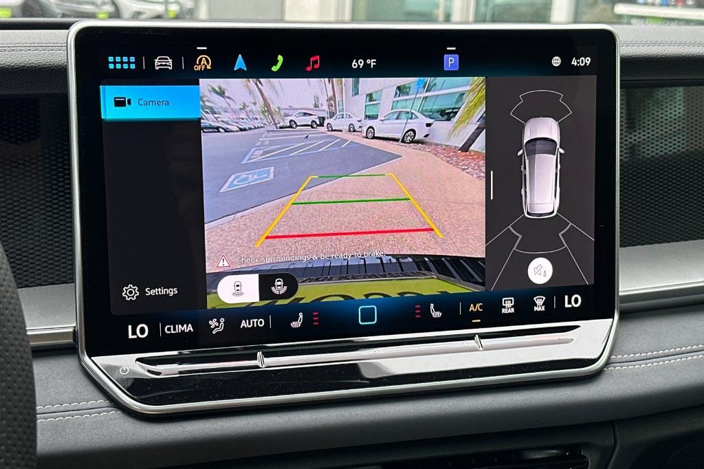 new 2025 Volkswagen Tiguan car, priced at $37,959