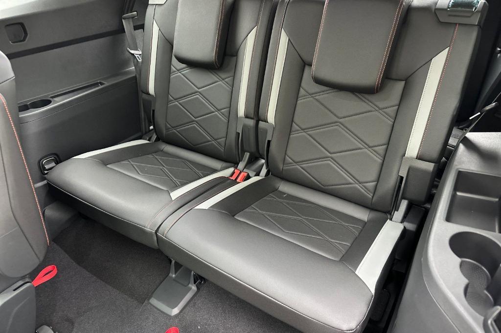 new 2025 Volkswagen Atlas car, priced at $46,084