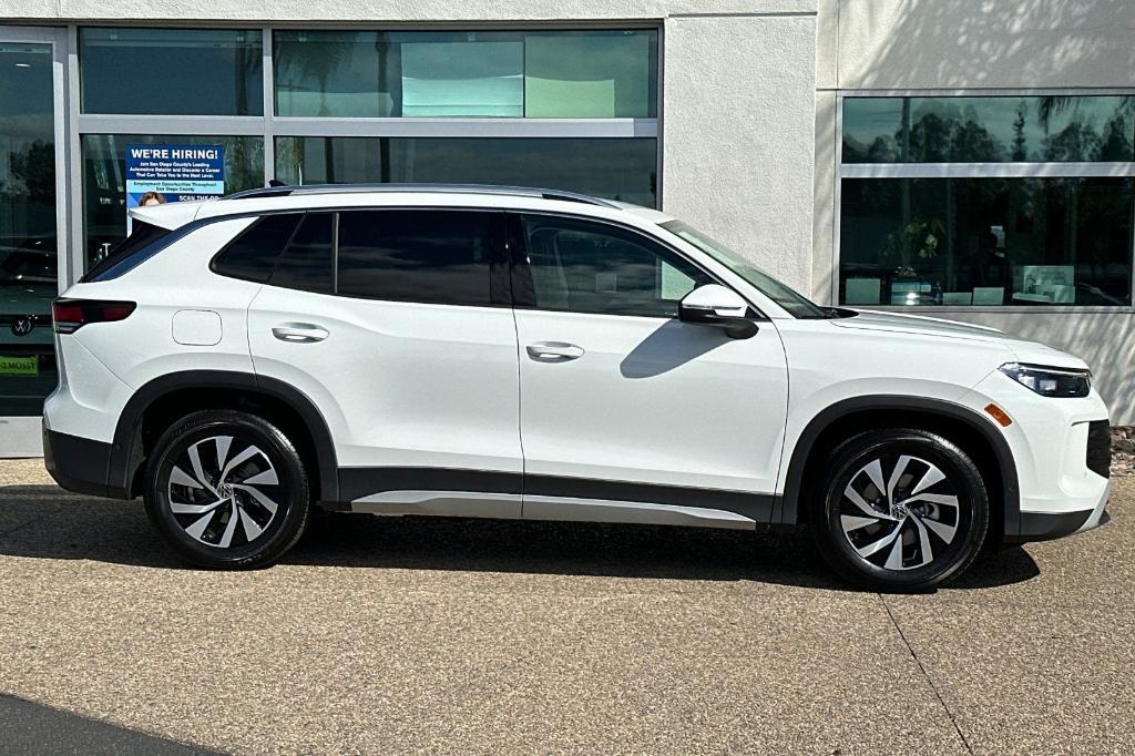 new 2025 Volkswagen Tiguan car, priced at $30,009