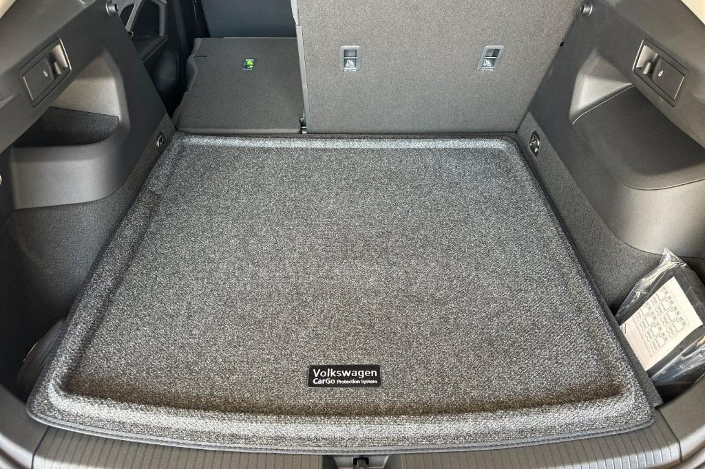 new 2025 Volkswagen Tiguan car, priced at $30,009