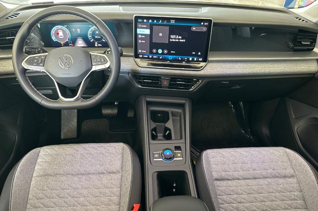 new 2025 Volkswagen Tiguan car, priced at $30,009