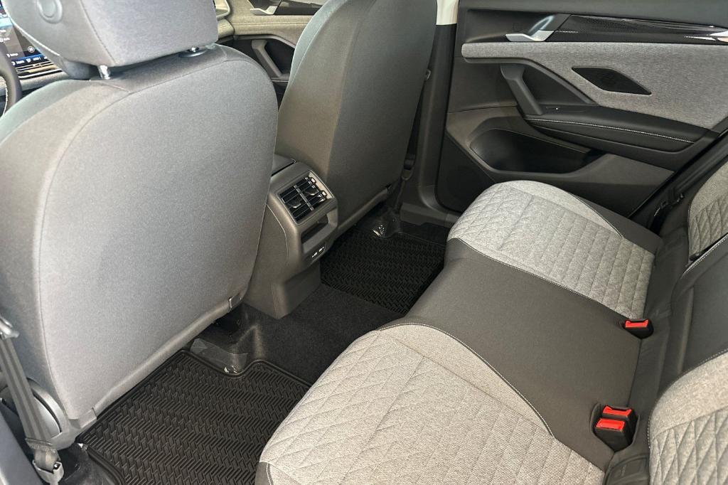 new 2025 Volkswagen Tiguan car, priced at $30,009