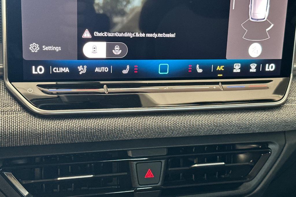 new 2025 Volkswagen Tiguan car, priced at $30,009