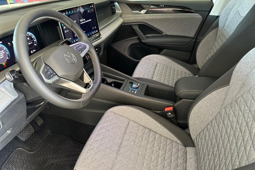 new 2025 Volkswagen Tiguan car, priced at $30,009