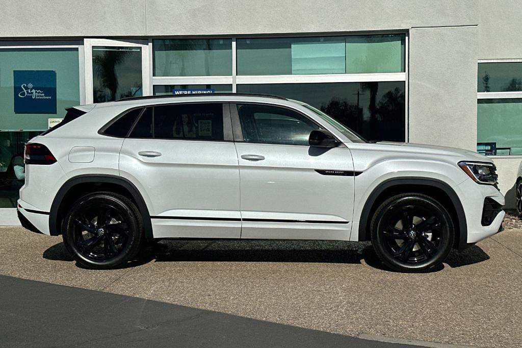 new 2025 Volkswagen Atlas Cross Sport car, priced at $48,533