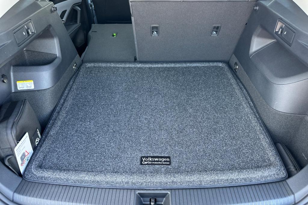 new 2025 Volkswagen Tiguan car, priced at $32,347