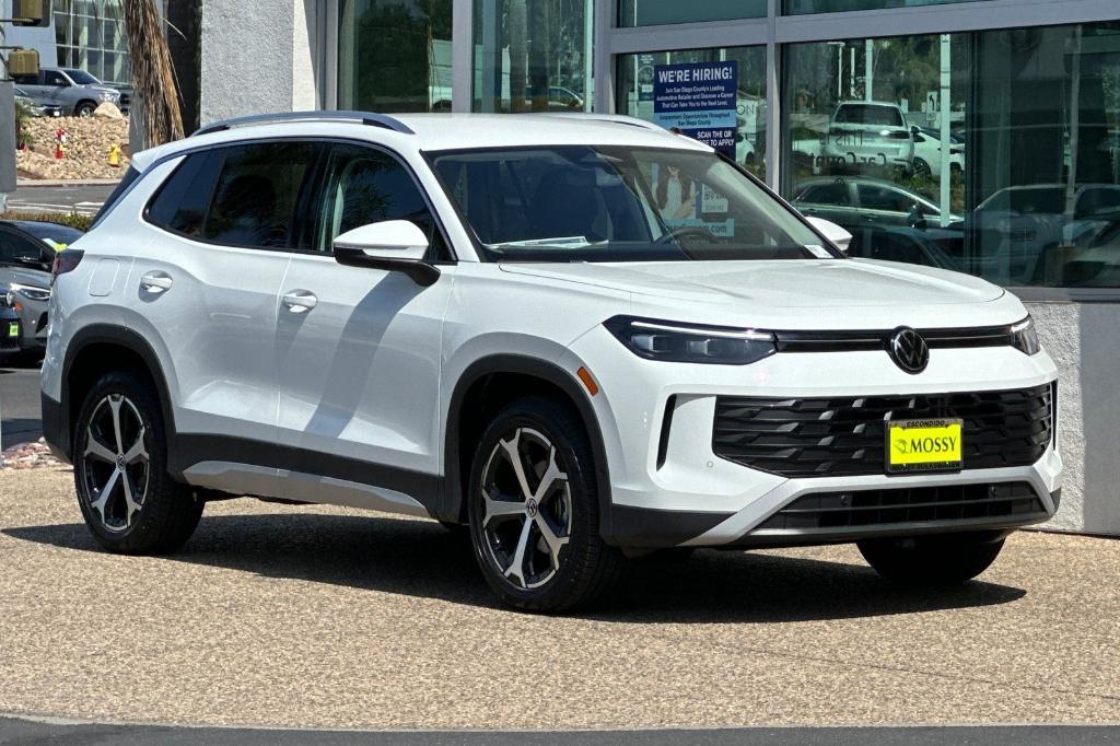 new 2025 Volkswagen Tiguan car, priced at $32,347