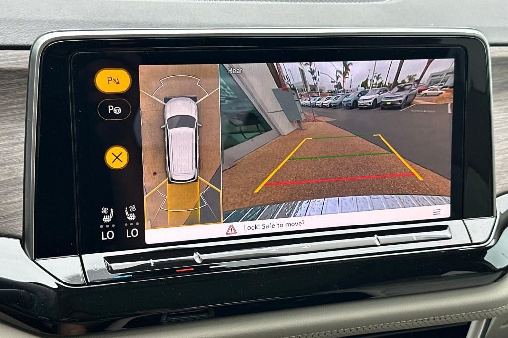 new 2025 Volkswagen Atlas car, priced at $52,929