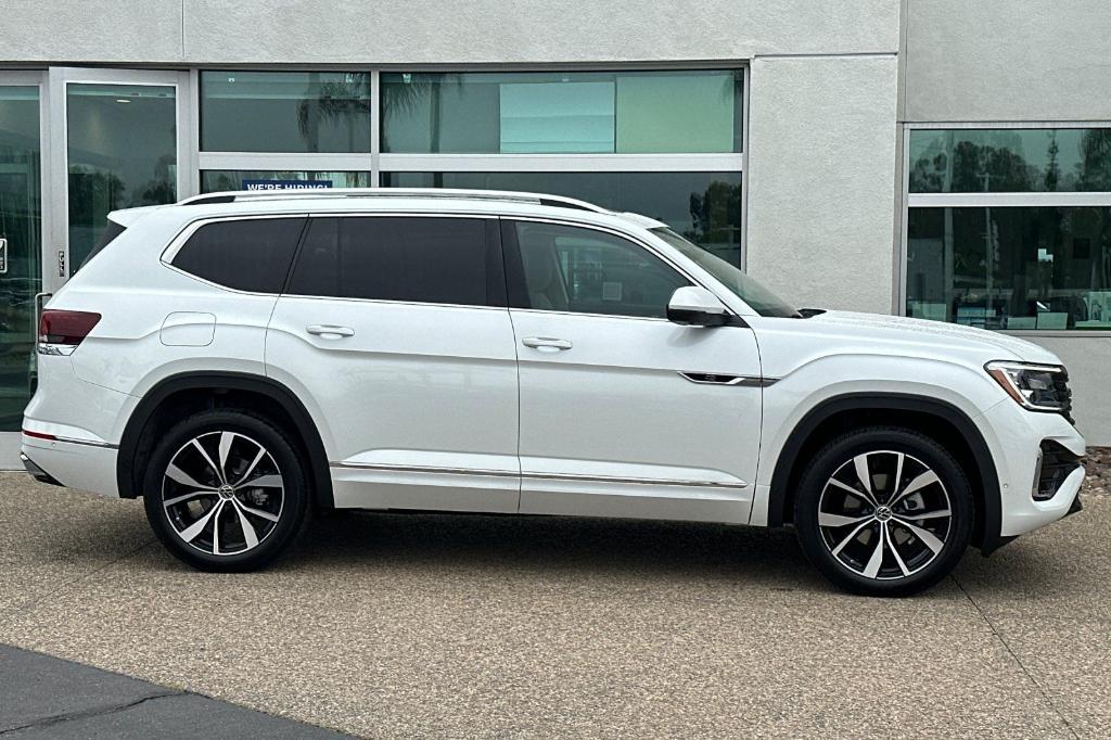 new 2025 Volkswagen Atlas car, priced at $52,929