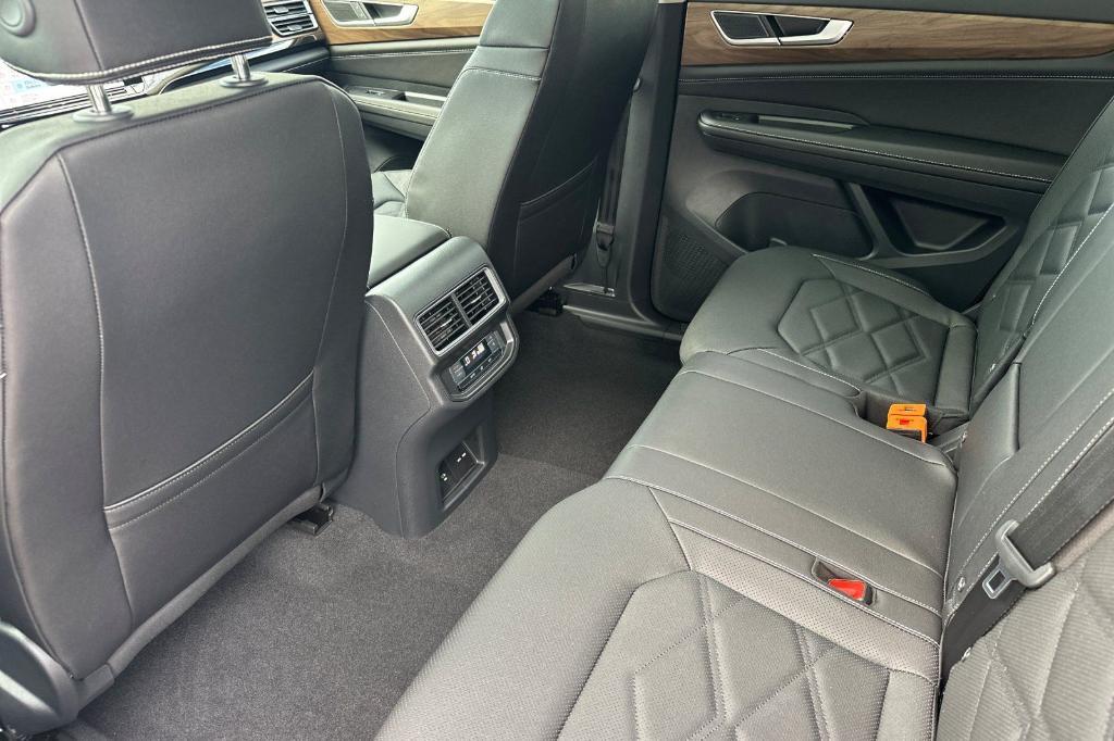 new 2026 Volkswagen Atlas car, priced at $47,032