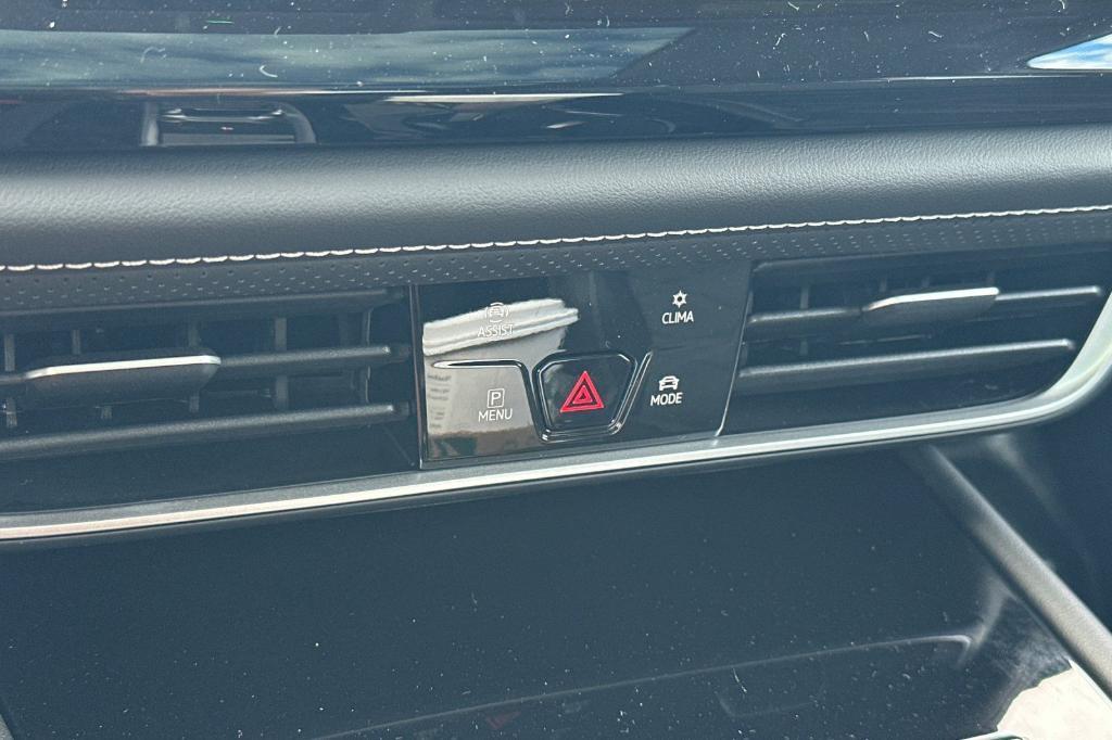 new 2026 Volkswagen Atlas car, priced at $47,032