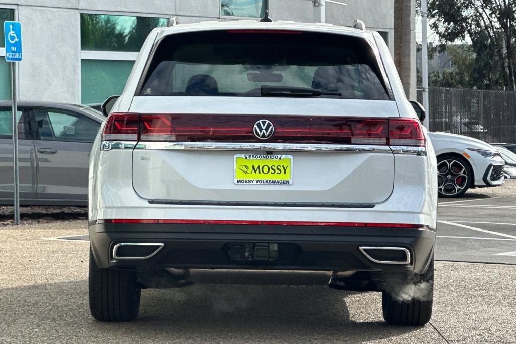 new 2026 Volkswagen Atlas car, priced at $47,032