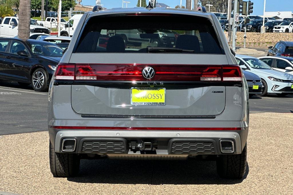 new 2025 Volkswagen Atlas car, priced at $44,314
