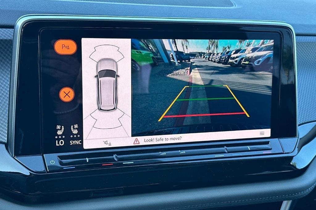 new 2025 Volkswagen Atlas car, priced at $44,314