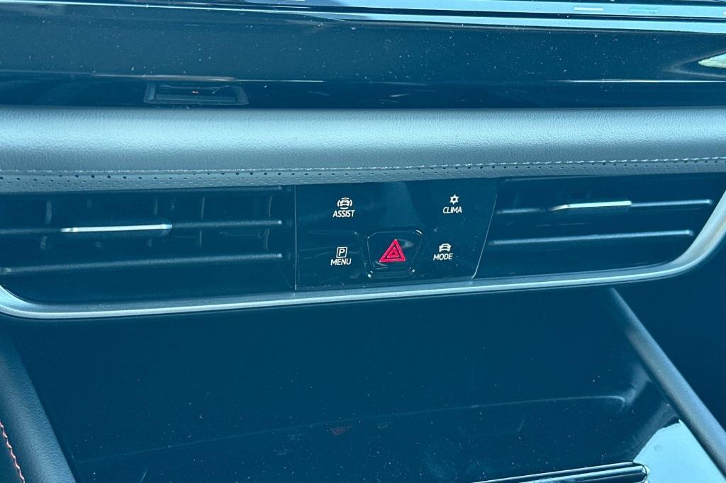 new 2025 Volkswagen Atlas car, priced at $44,314