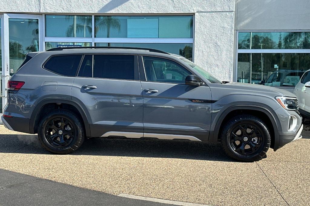 new 2025 Volkswagen Atlas car, priced at $44,314