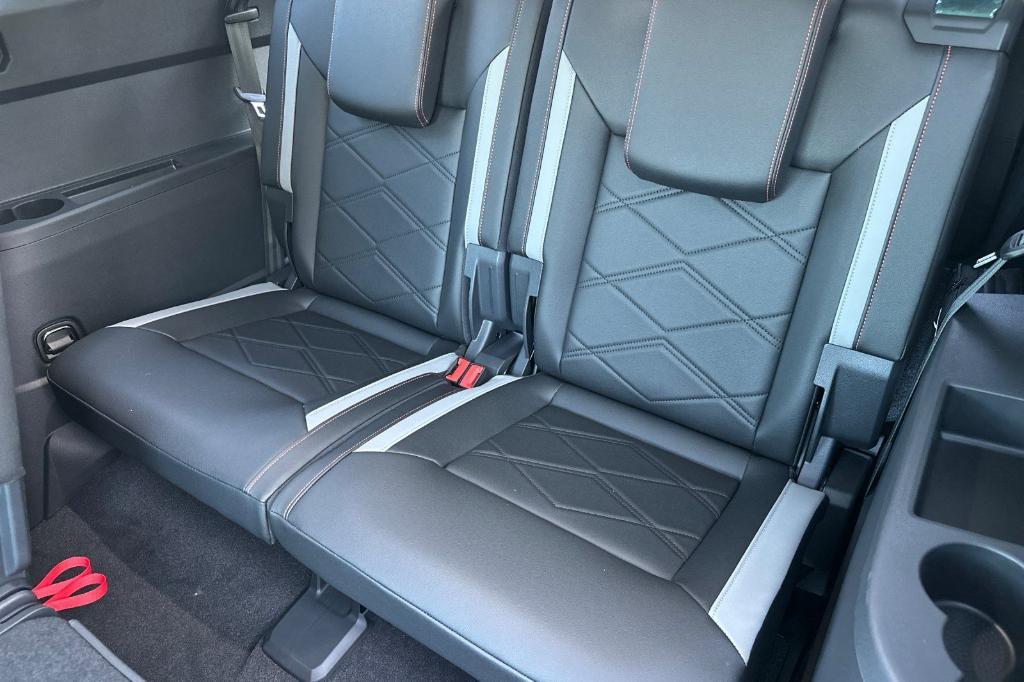 new 2025 Volkswagen Atlas car, priced at $44,314