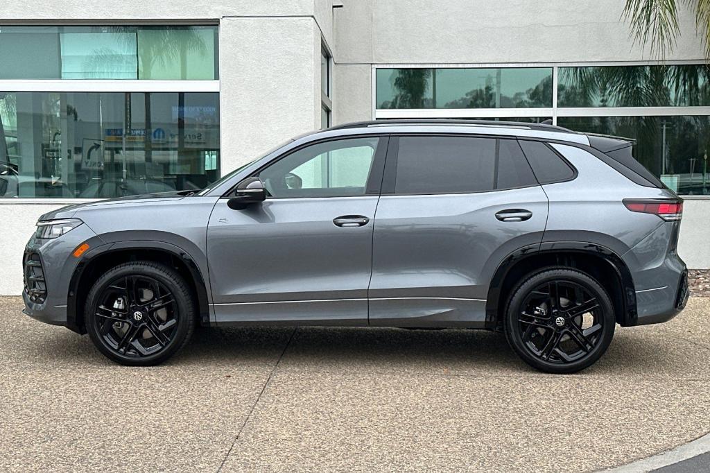 new 2025 Volkswagen Tiguan car, priced at $37,103