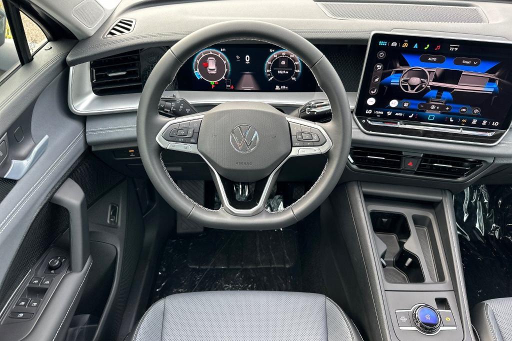new 2025 Volkswagen Tiguan car, priced at $33,030