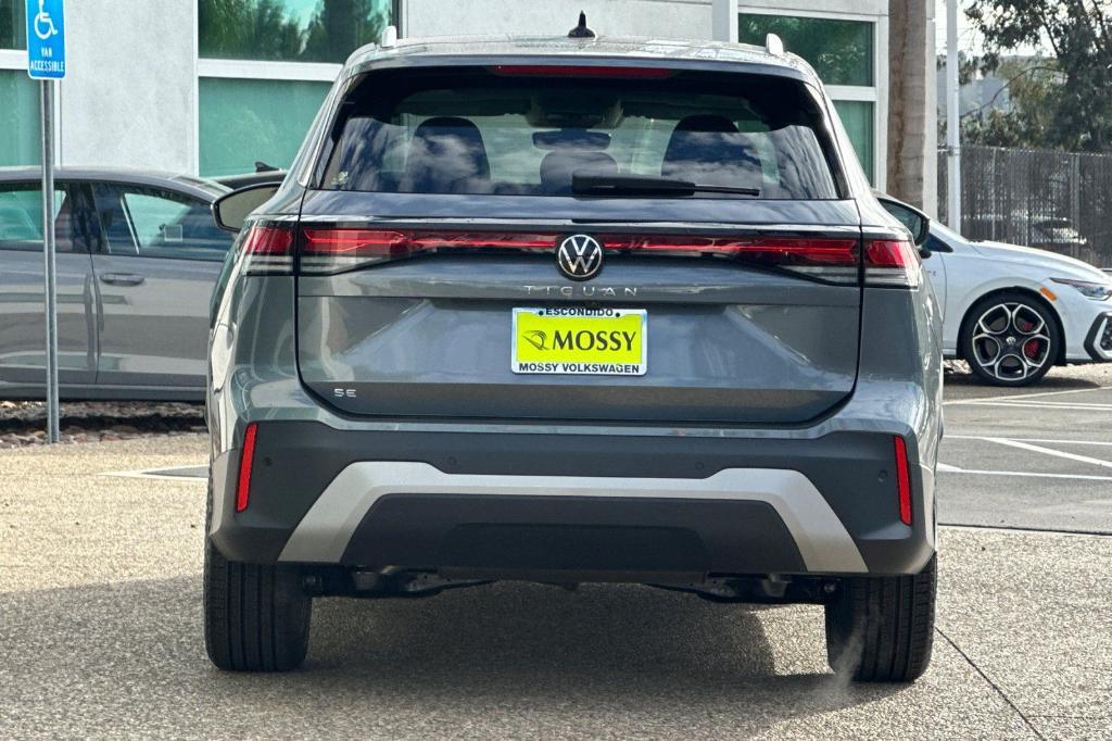 new 2025 Volkswagen Tiguan car, priced at $33,030