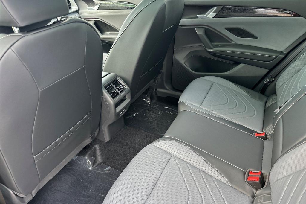 new 2025 Volkswagen Tiguan car, priced at $33,030