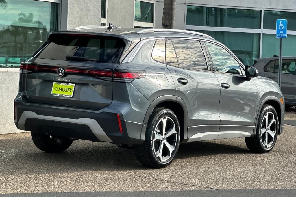 new 2025 Volkswagen Tiguan car, priced at $33,030