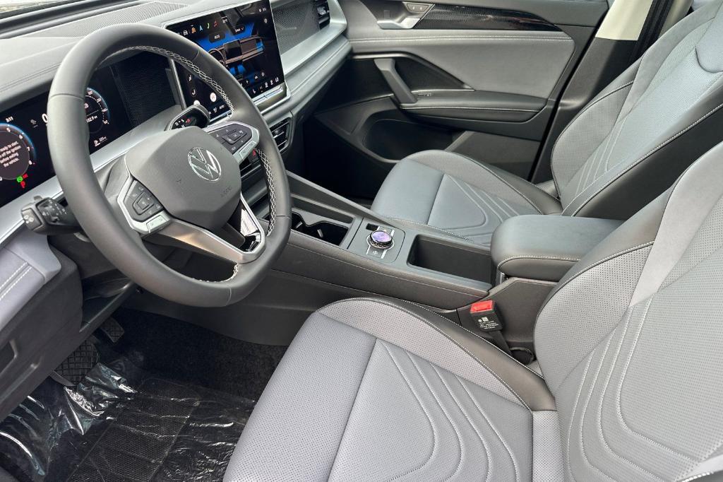 new 2025 Volkswagen Tiguan car, priced at $33,030