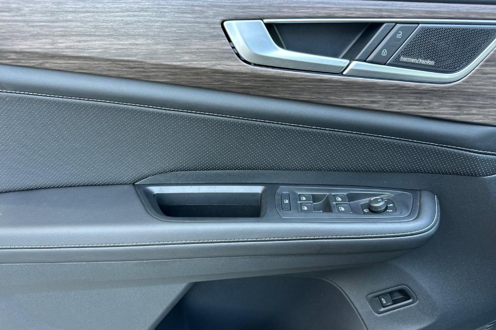 new 2025 Volkswagen Atlas car, priced at $51,383