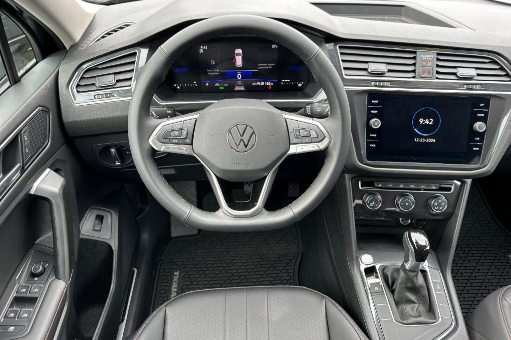 new 2024 Volkswagen Tiguan car, priced at $33,106