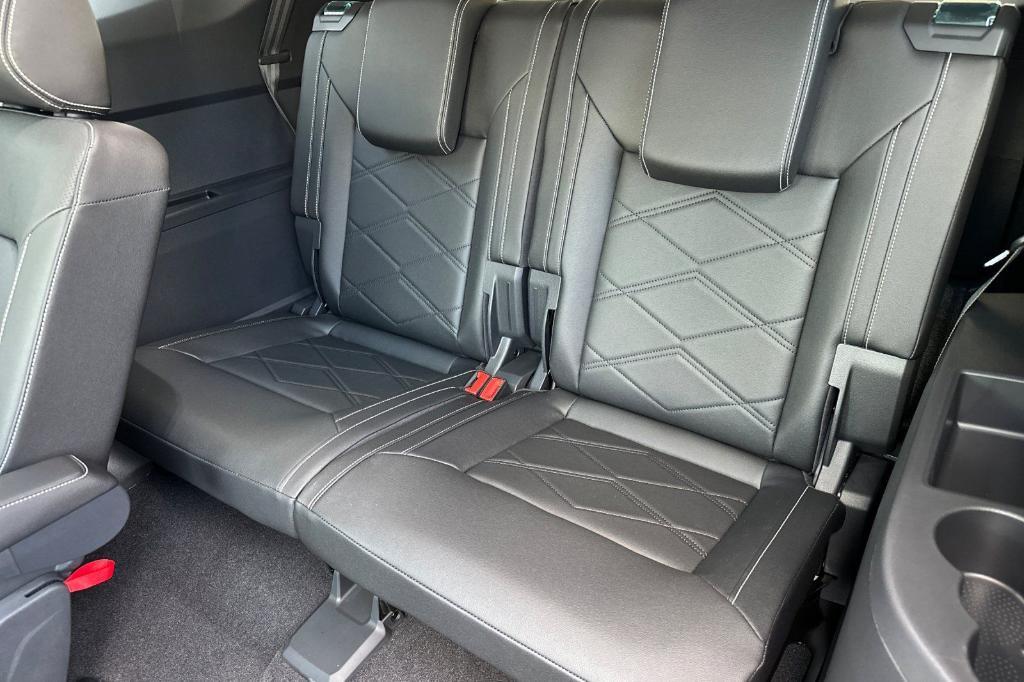 new 2026 Volkswagen Atlas car, priced at $47,195