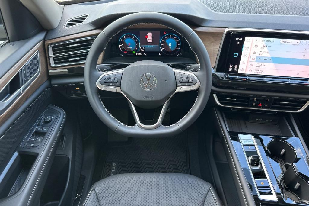 new 2026 Volkswagen Atlas car, priced at $47,195