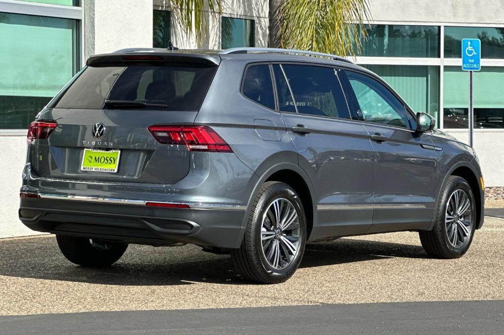 new 2024 Volkswagen Tiguan car, priced at $34,306