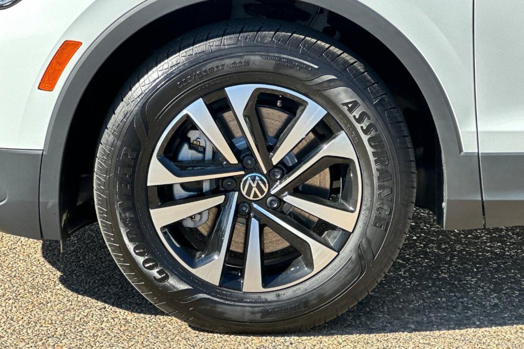 new 2024 Volkswagen Tiguan car, priced at $26,058