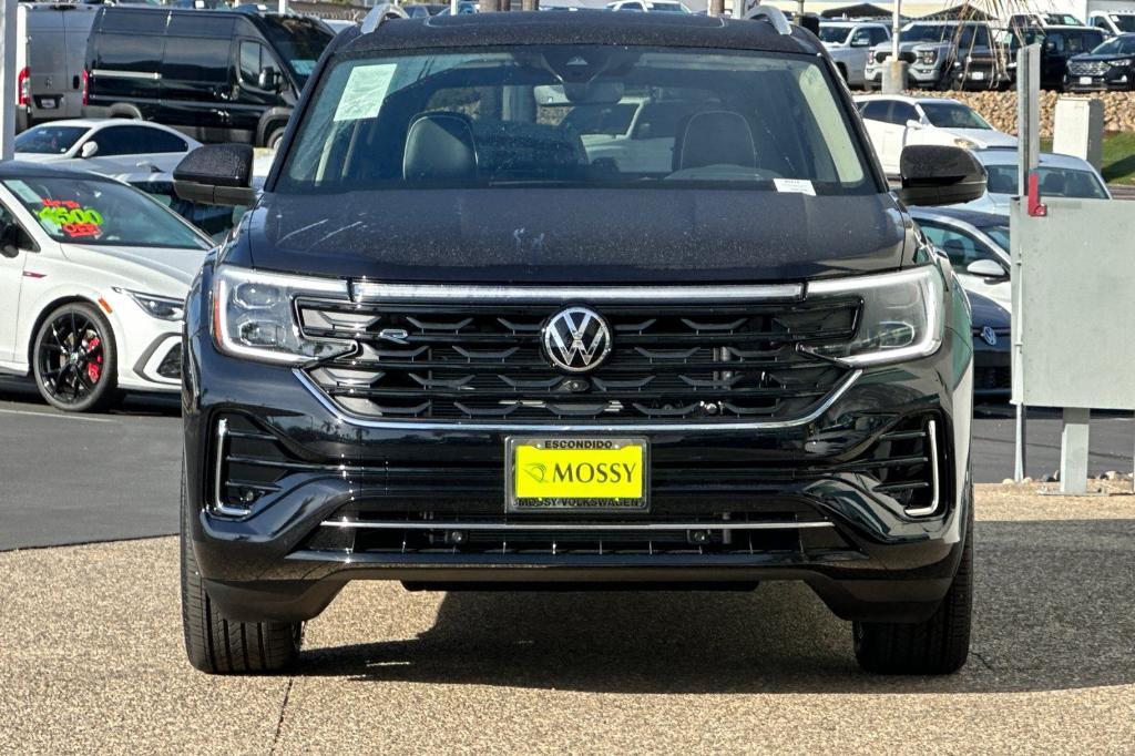 new 2025 Volkswagen Atlas car, priced at $54,148