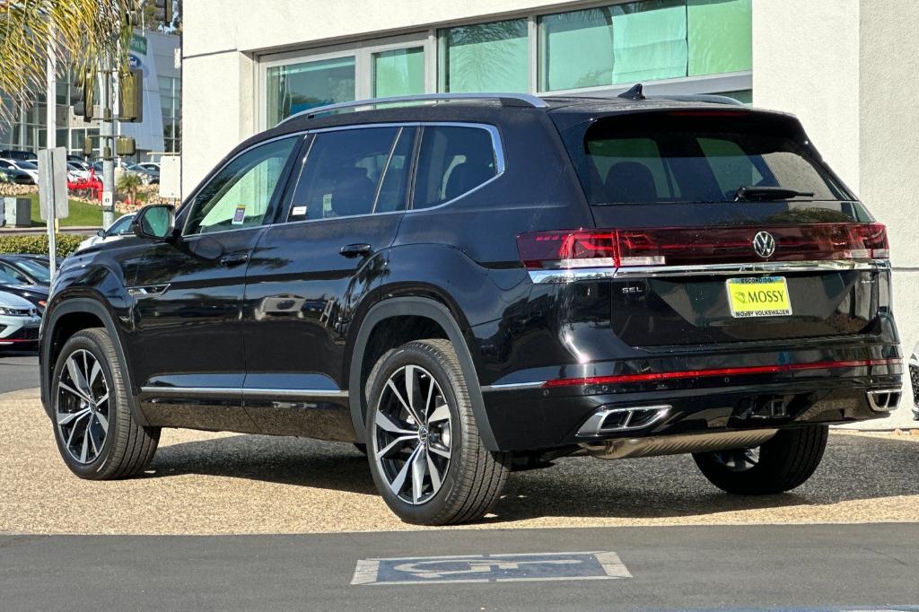 new 2025 Volkswagen Atlas car, priced at $54,148