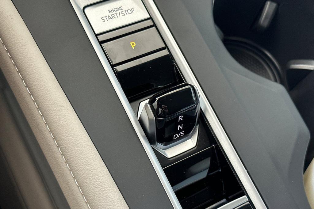 new 2025 Volkswagen Atlas car, priced at $35,729